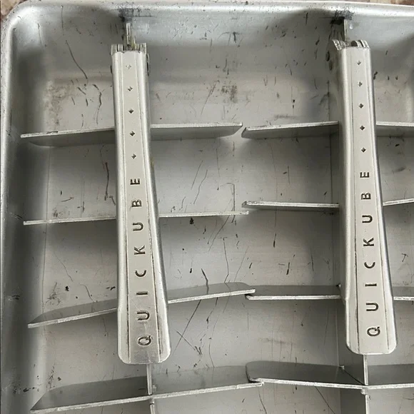 Vintage Frigidaire Double Lever Ice Cube Tray 11 x 8 Inches - Picture 3 of 6